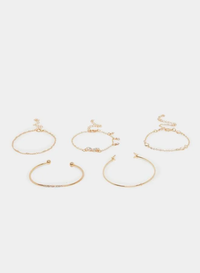 ستايلي مجموعة من 5 أساور ذهبية